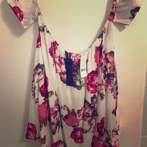 (Bebe) floral blouse